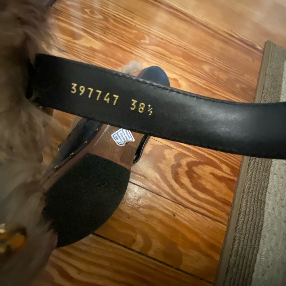 Gucci Black Mules with Gold Accents and Fur Trim - Picture 3 of 9